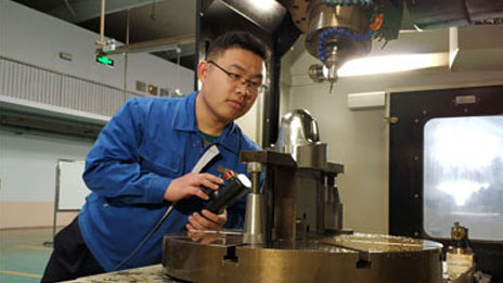 穿透時間的力量 ——記海納川三名獲評省部級工匠、首席技師稱號員工